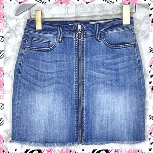 Indigo Rein Y2K Zip Ring Pull Light Medium Wash Denim Mini Skirt Juniors 5